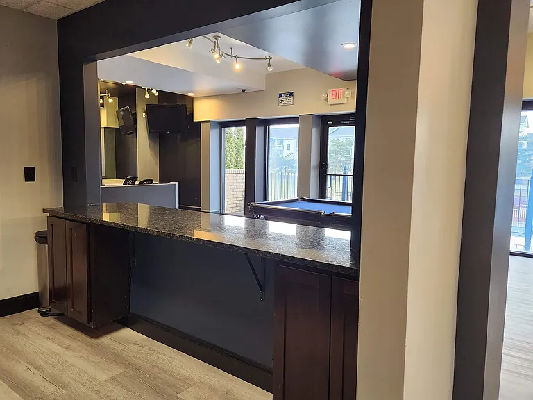 Towne Square Apartments and Townhomes — Photo 16