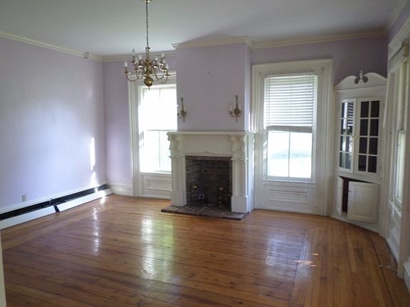 5th image of 45 Hartford Main St