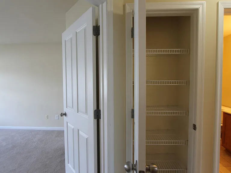 316 Ross Ct — Photo 25