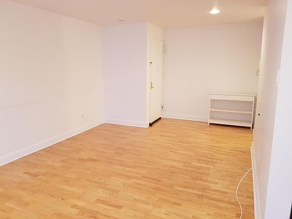 5th image of 1300 Rockland Ave