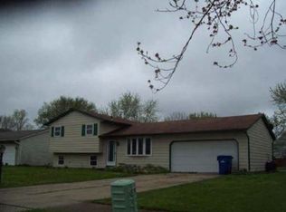 5034 Manchester Cir, North Ridgeville, OH 44039