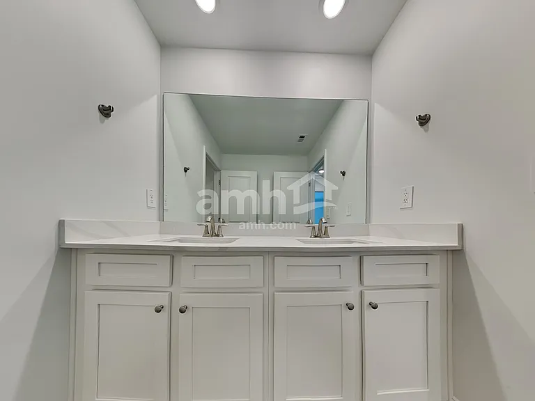 330 Golucke Way — Photo 15