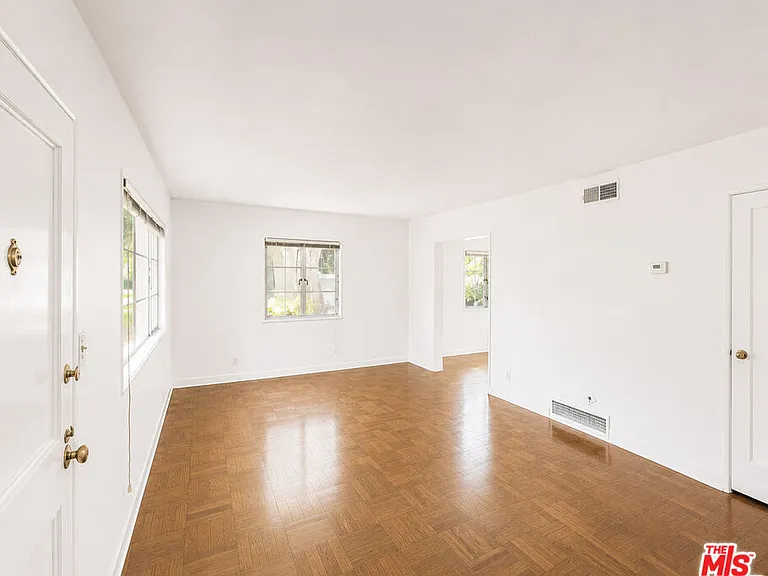 5366 Village Grn — Photo 9