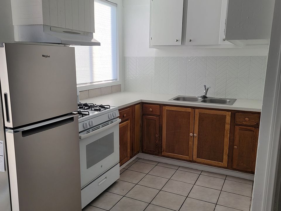 1st image of 4046 1/2 Winona Ave