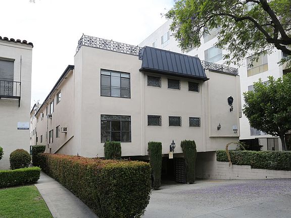 5th image of 337 N Palm Dr #3