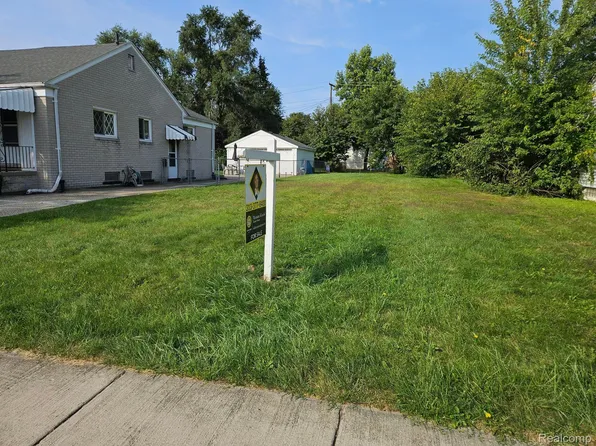 3760 Weddell St, Dearborn, MI 48124