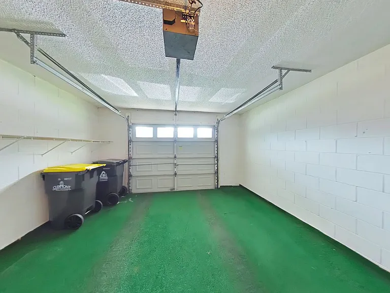 1423 Disston Ave — Photo 23