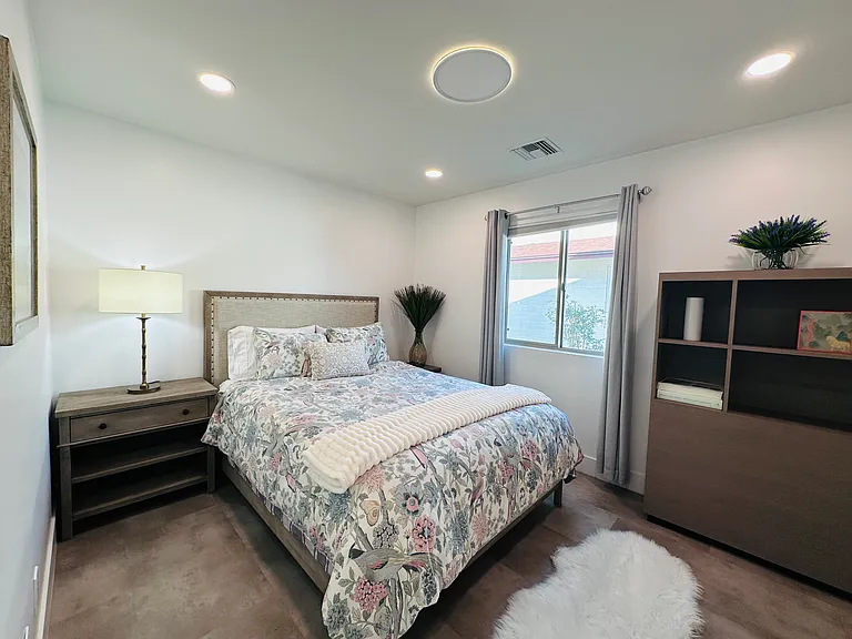 Guest Bedroom 1: 
Comfortable Queen bed with premium linens.