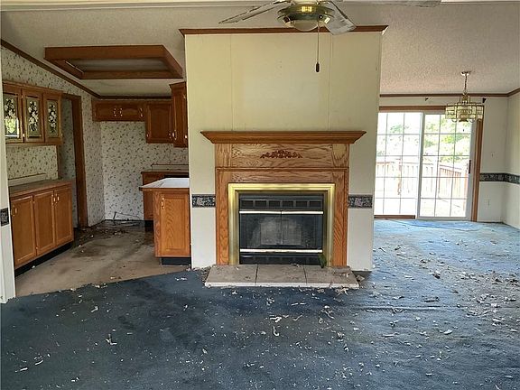 3rd image of 18884 W 319th St