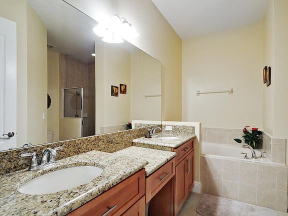 5th image of 7012 Ventnor Dr