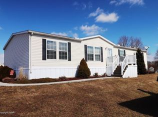 208 Jennifer Ln, Lehighton, PA 18235