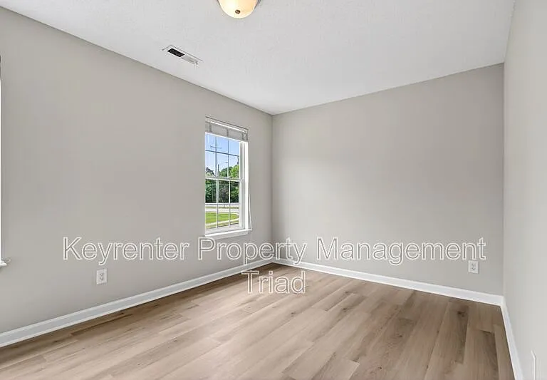2703 Stafford St — Photo 21