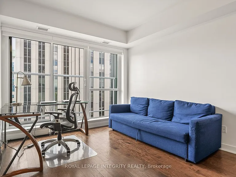 40 Nepean St #2102 — Photo 15