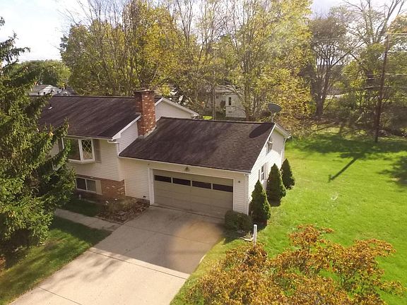 2nd image of 1931 Coldspring Dr