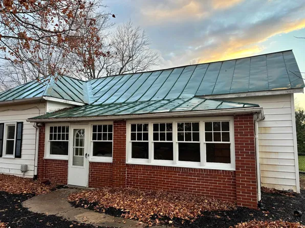 8109 E County Road 400 Rd N, Muncie, IN 47303