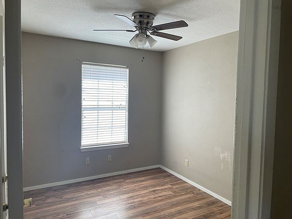 4th image of 10414 Cottontail Ln
