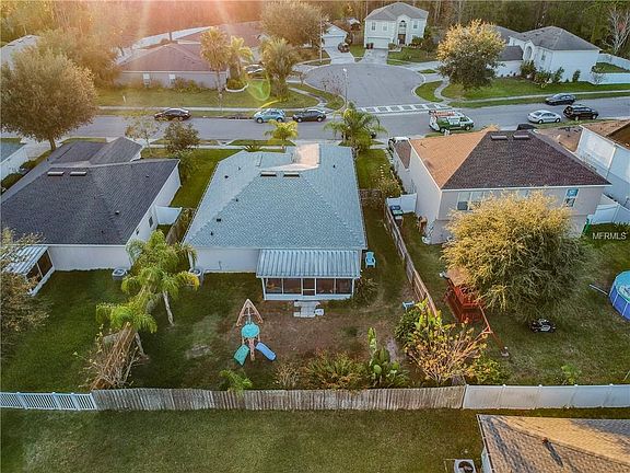 3rd image of 16026 Corner Lake Dr