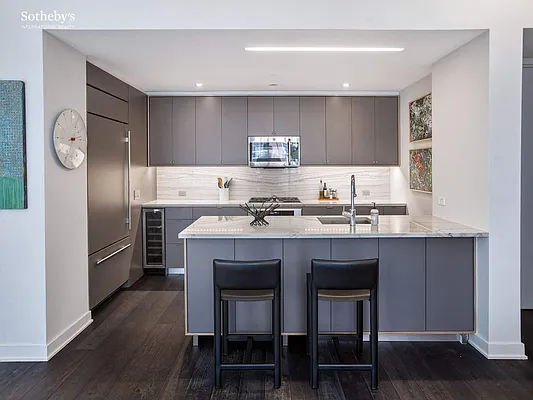 Sold by Sotheby's International Realty | media 6