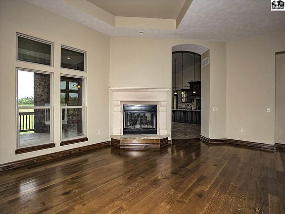4th image of 4711 E 56th Ave
