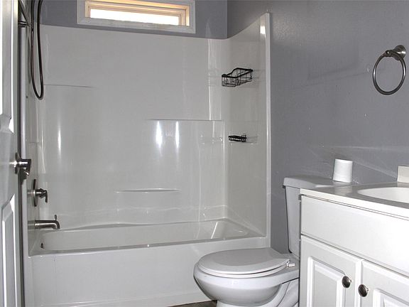 5th image of 120 Belaire Dr