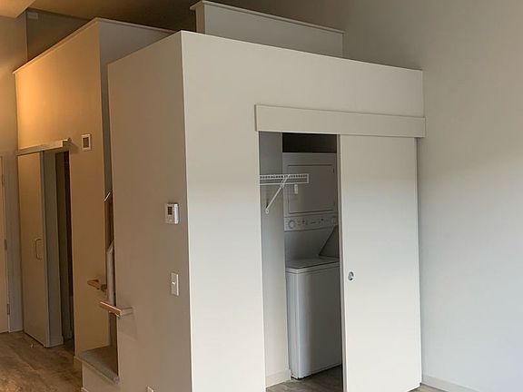 5th image of 408 4th St SE #7522515