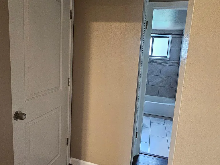 800 Lotus Way — Photo 9