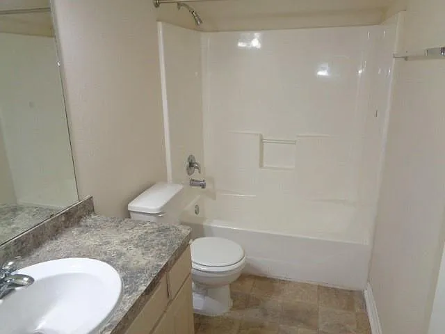 21406 Berry Vine St — Photo 12