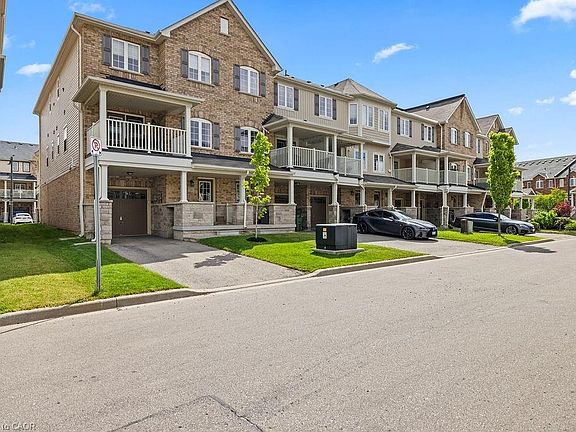 3rd image of 14 Hiscott Dr