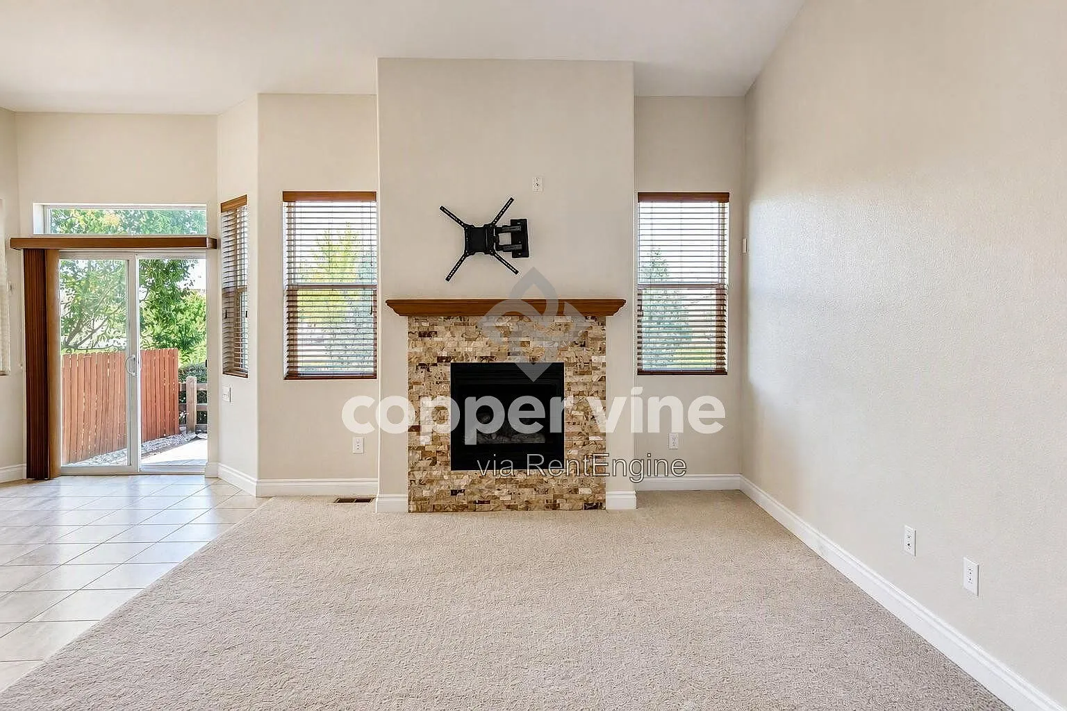 3 bed, 2.5 bath, 3750 sqft, $3,390 — Photo 4