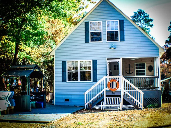 16 Parker Rd, Reedville, VA 22539
