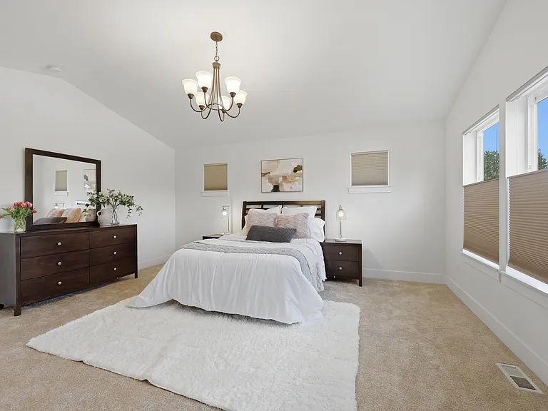 9330 Templeton Ave SE — Photo 18