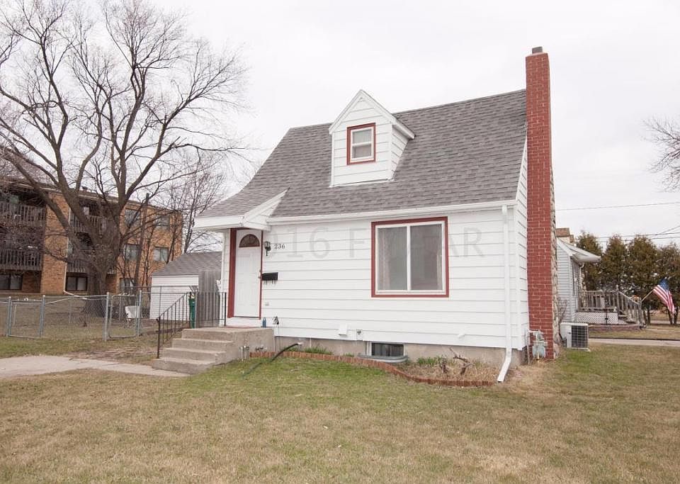 1st image of 236 1st Ave E