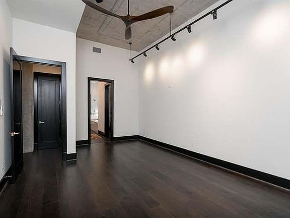 2nd image of 1714 Ashland St #103