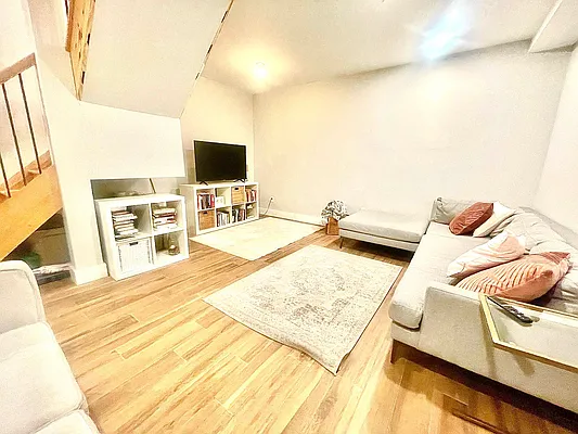 Rented by Doorway NYC, LLC | media 34