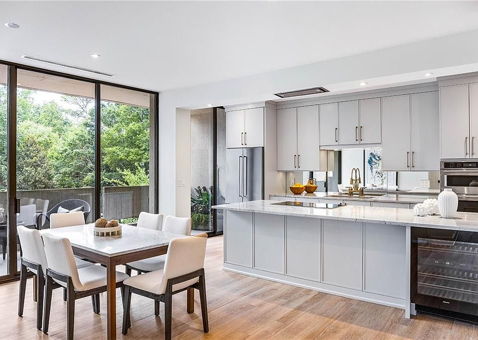 1st image of 2575 Peachtree Rd NW #6G