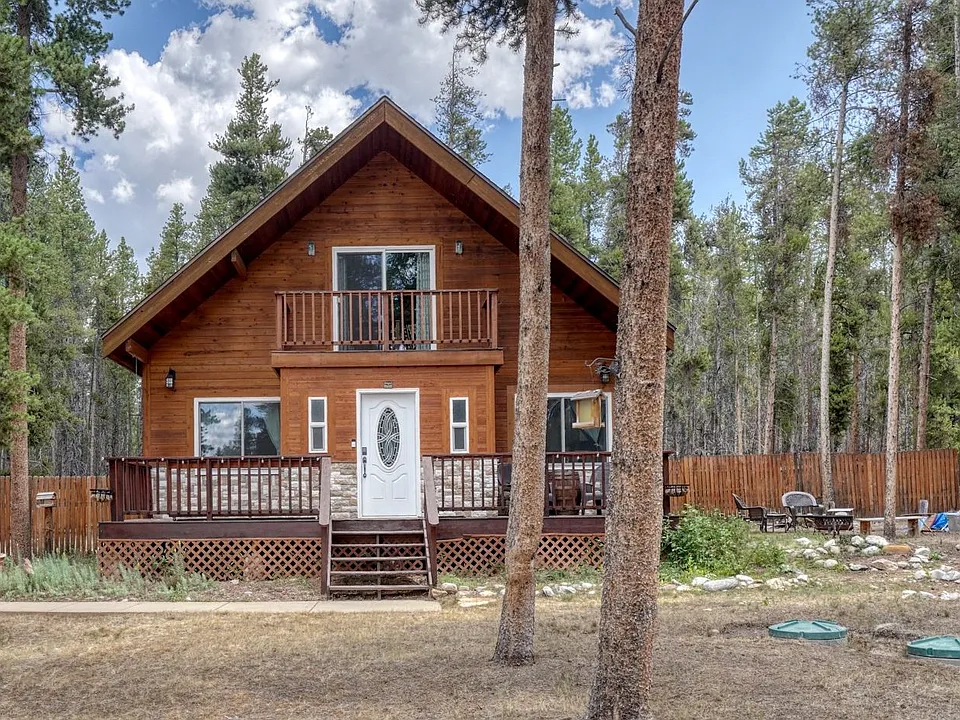 2130 Lodgepole Dr