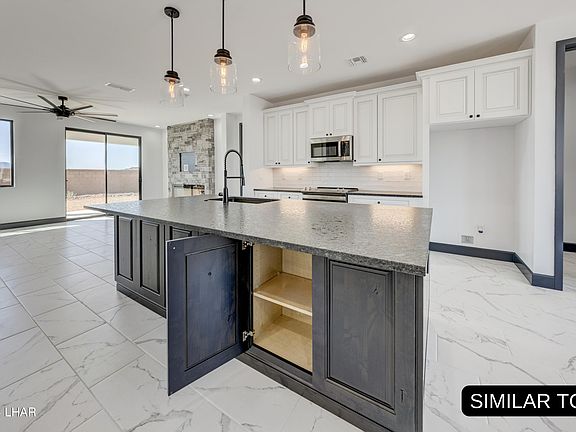5th image of 1642 E Susan Dr