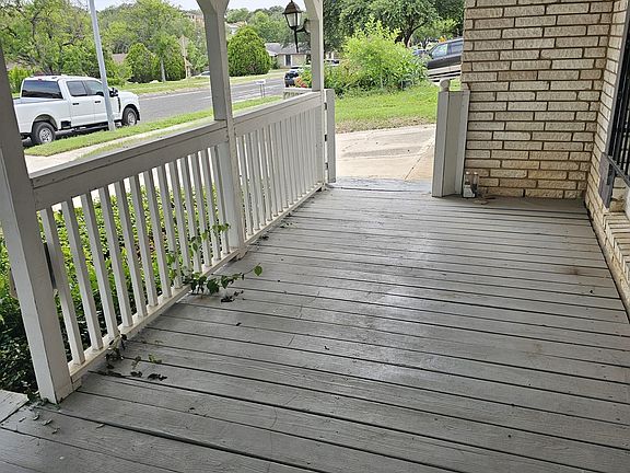 4th image of 5923 CLEARBROOK DR