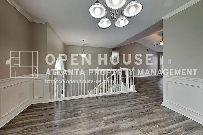 21 Leighs Grove Way — Photo 10