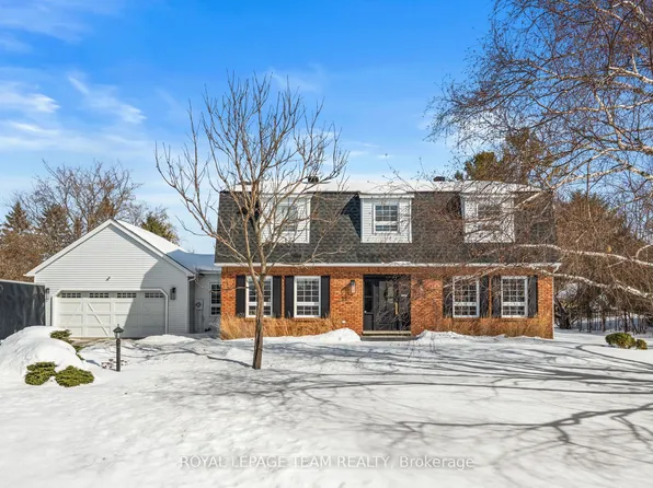 5545 Van Vliet Rd, Ottawa, ON K4M 1J4