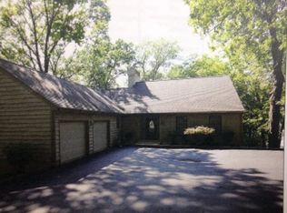 2 Kenwood Pl, Decatur, IL 62521