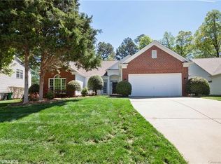 7406 Ridgefield Dr, Charlotte, NC 28269