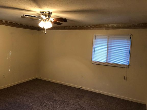 5th image of 3049 Lakewood Dr