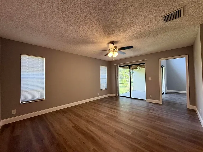 432 Ashwood Pl — Photo 21