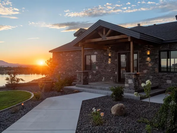 164 Charolais Trl, Pasco, WA 99301