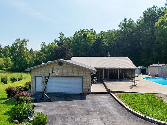 3rd image of 455 Mosley Branch Rd