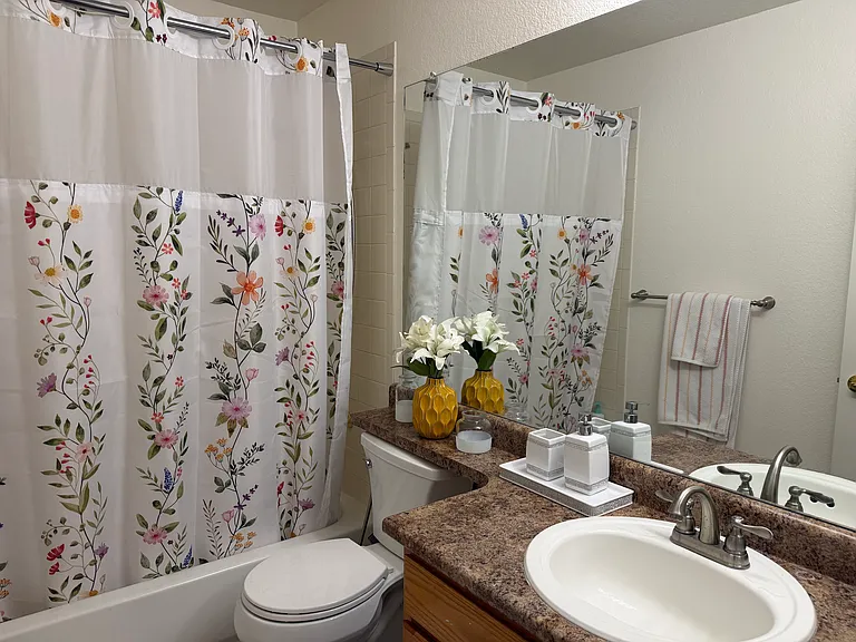 6439 S Dallas Ct — Photo 8
