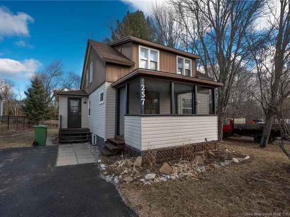 257 Clements Dr, Fredericton, NB E3G 7A9