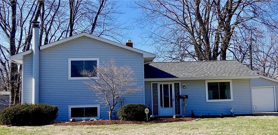 1st image of 830 Valerie Ct