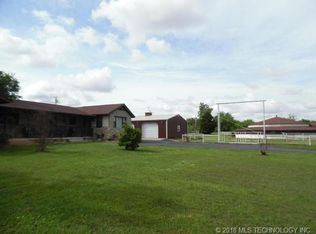 118 S Oak Grove Rd, Cushing, OK 74023